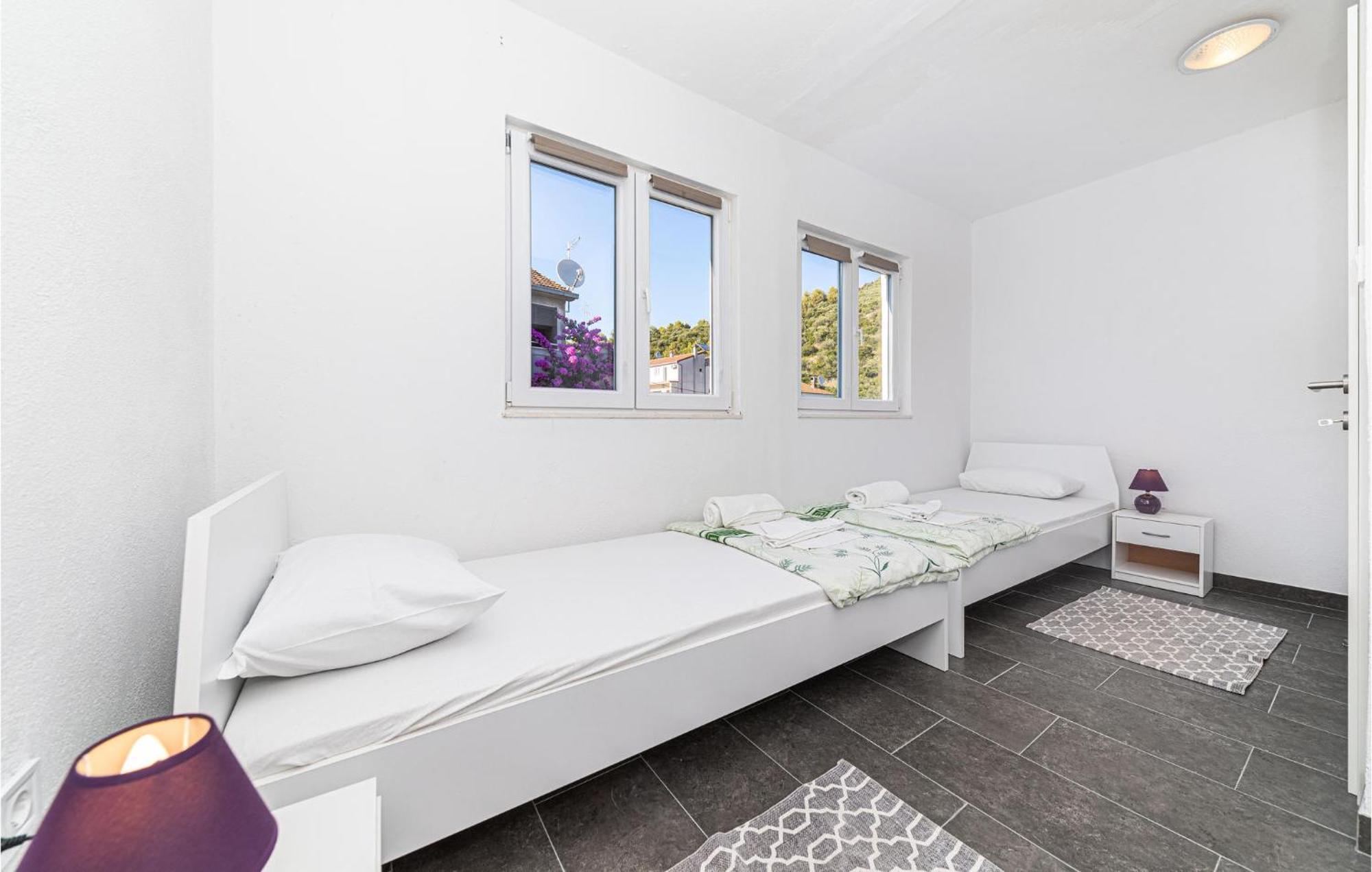 Stunning Home In Marina With Heated Swimming Pool エクステリア 写真