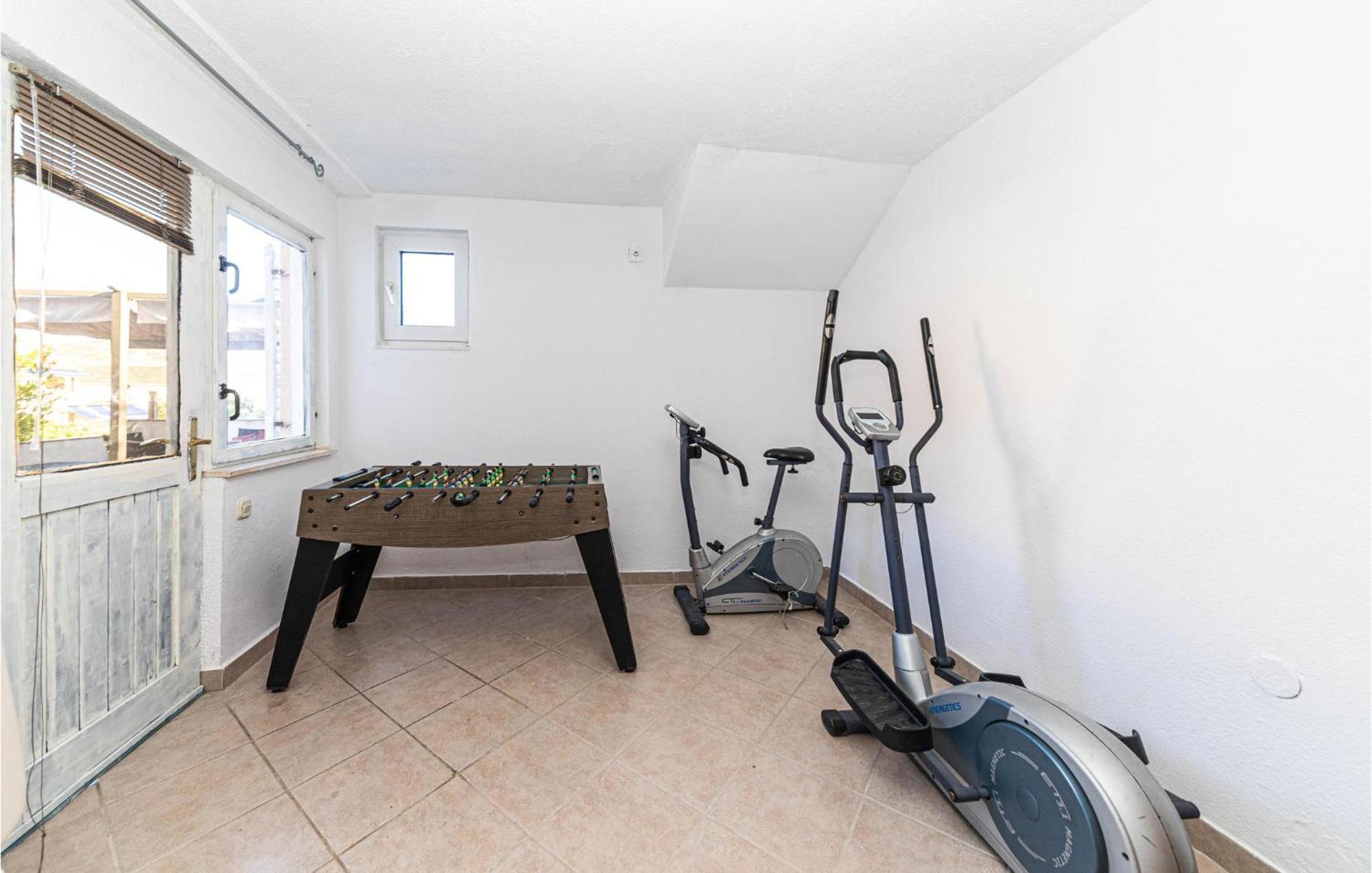 Stunning Home In Marina With Heated Swimming Pool エクステリア 写真