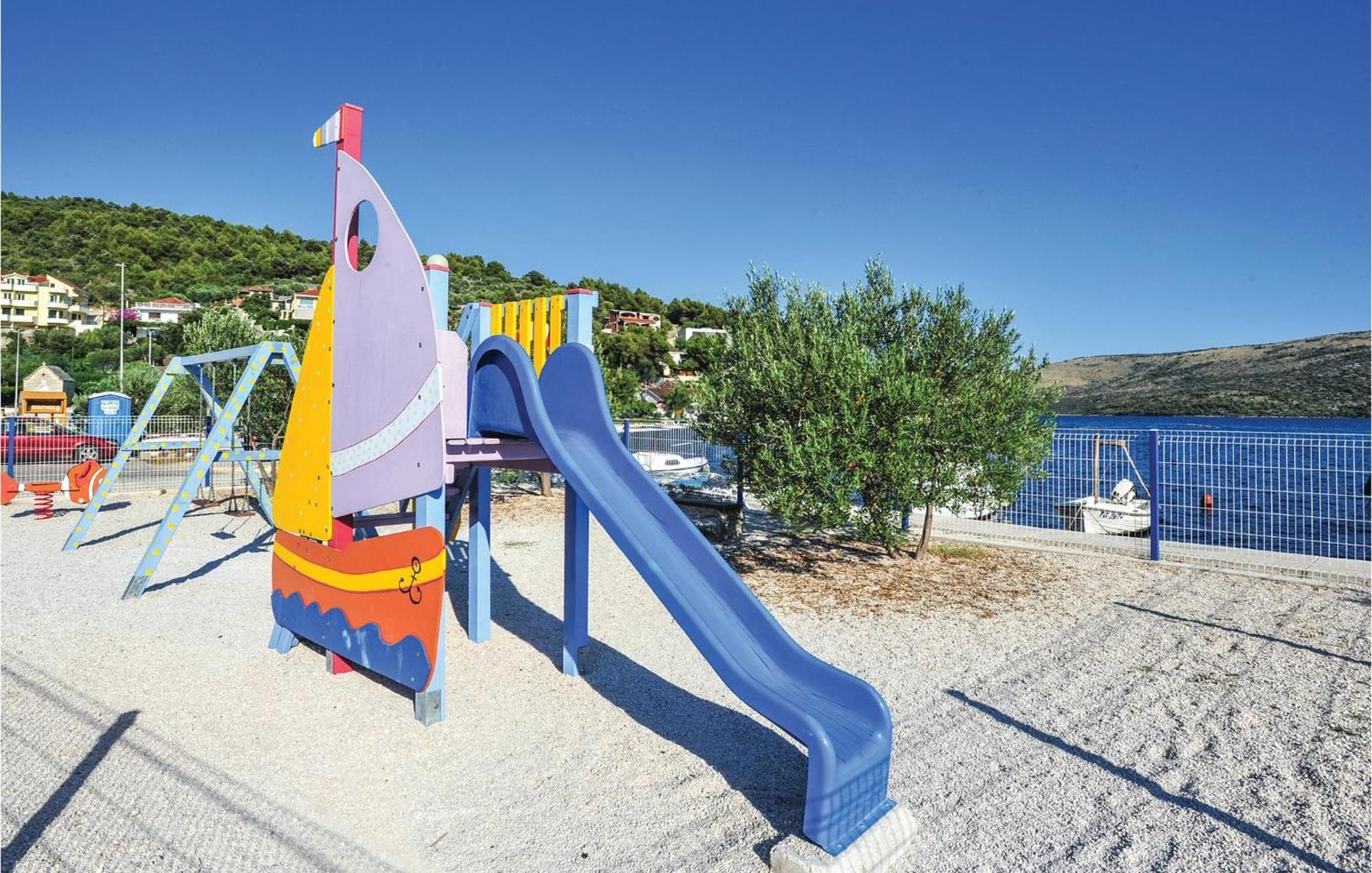 Stunning Home In Marina With Heated Swimming Pool エクステリア 写真